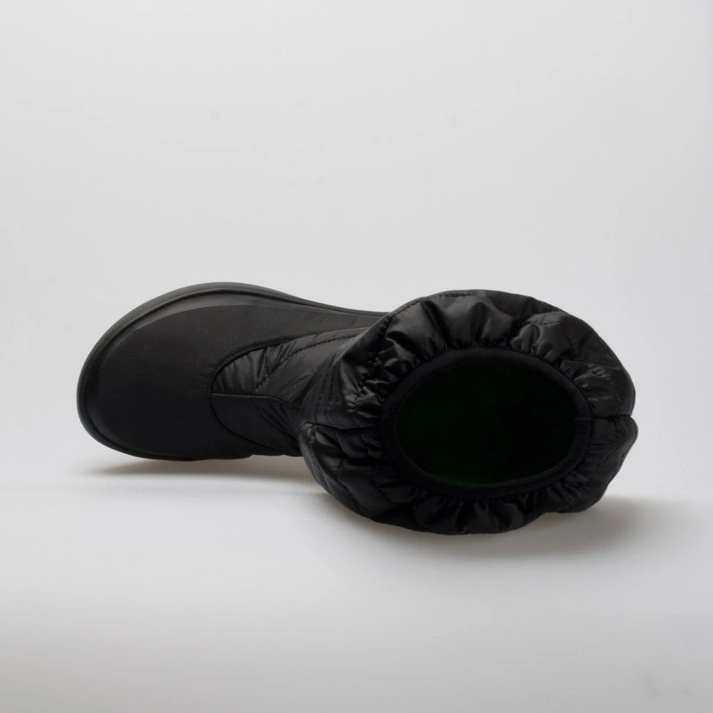 OOFOS Oomg Boot Women's Black/Black 3 OOFOS Oomg Boot Women's Black/Black - Image 3